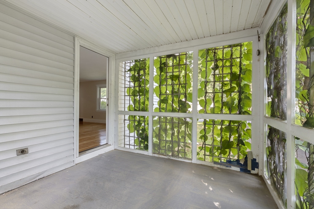 12 Cedar Ave Property Photo 12