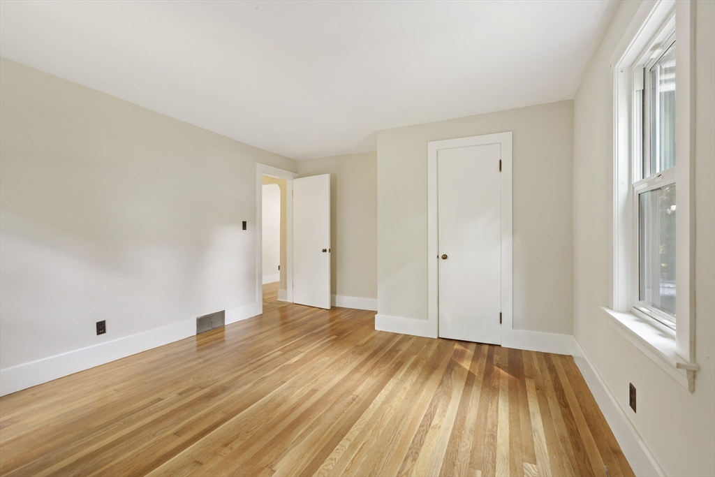 12 Cedar Ave Property Photo 15