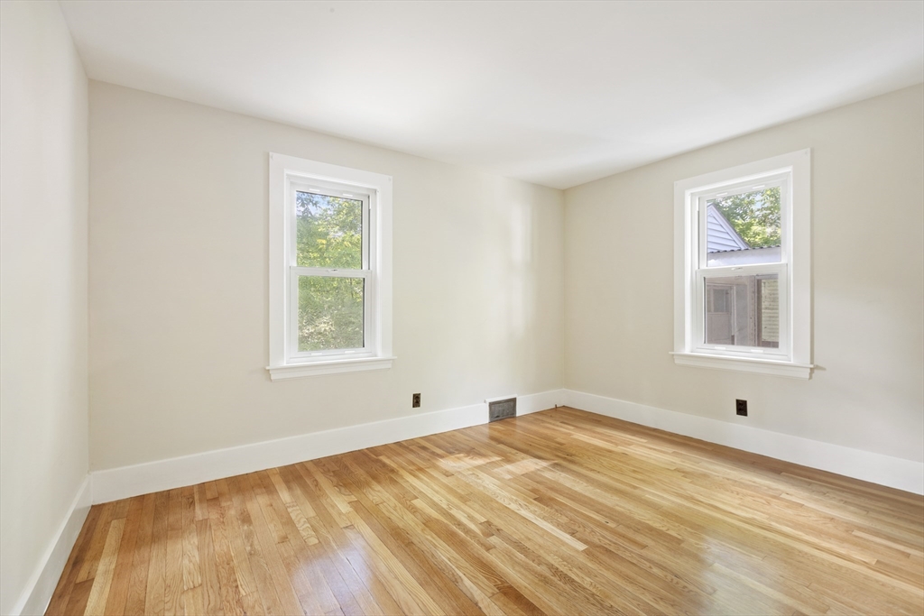 12 Cedar Ave Property Photo 20