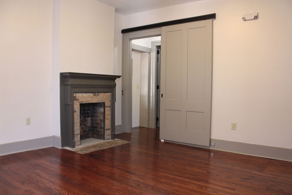 83 Maple St Property Photo 6