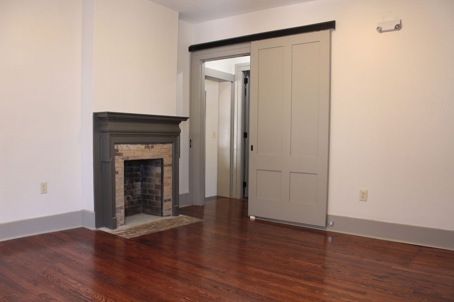 83 Maple St Property Photo 6