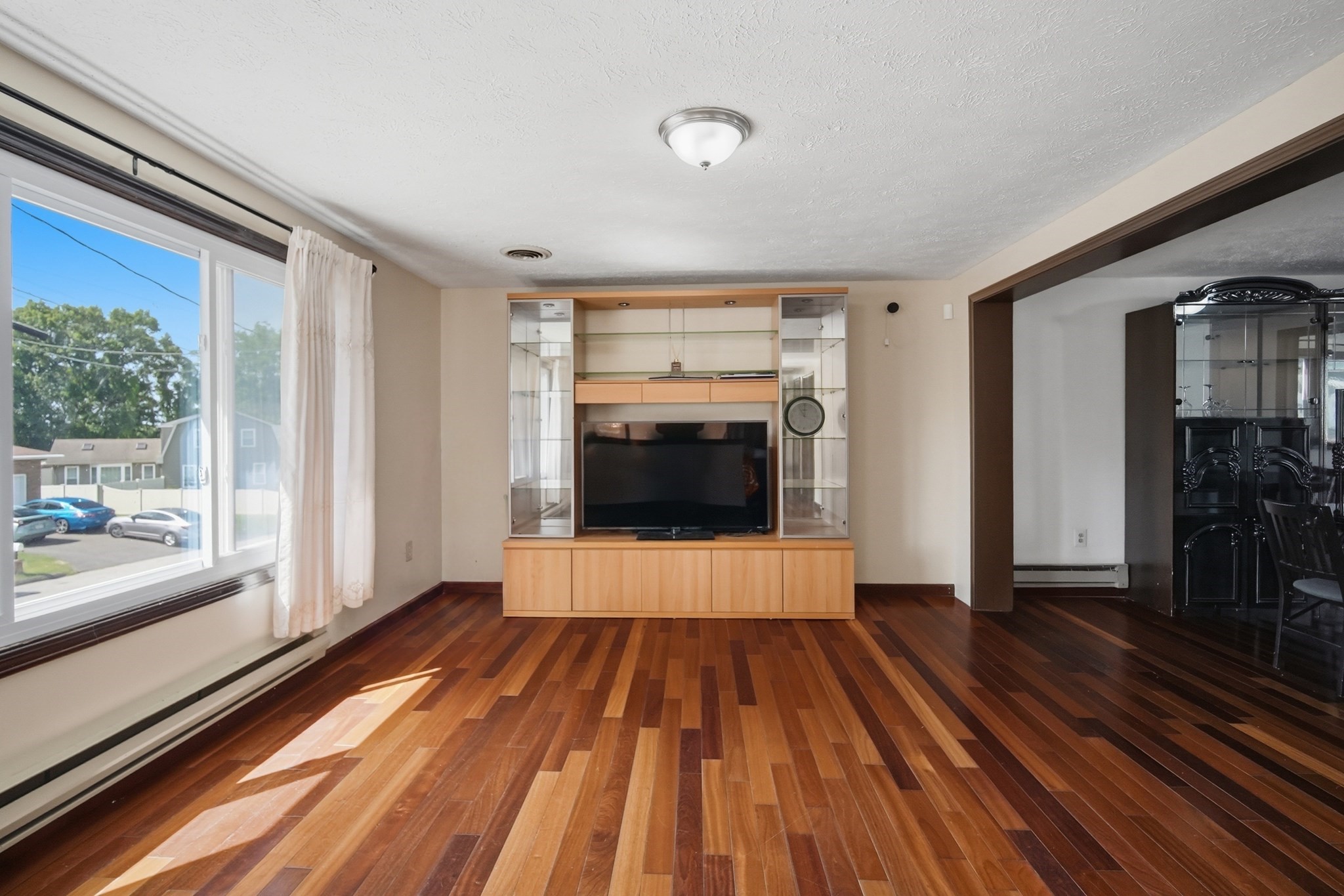 4 Baril Ln Property Photo 4