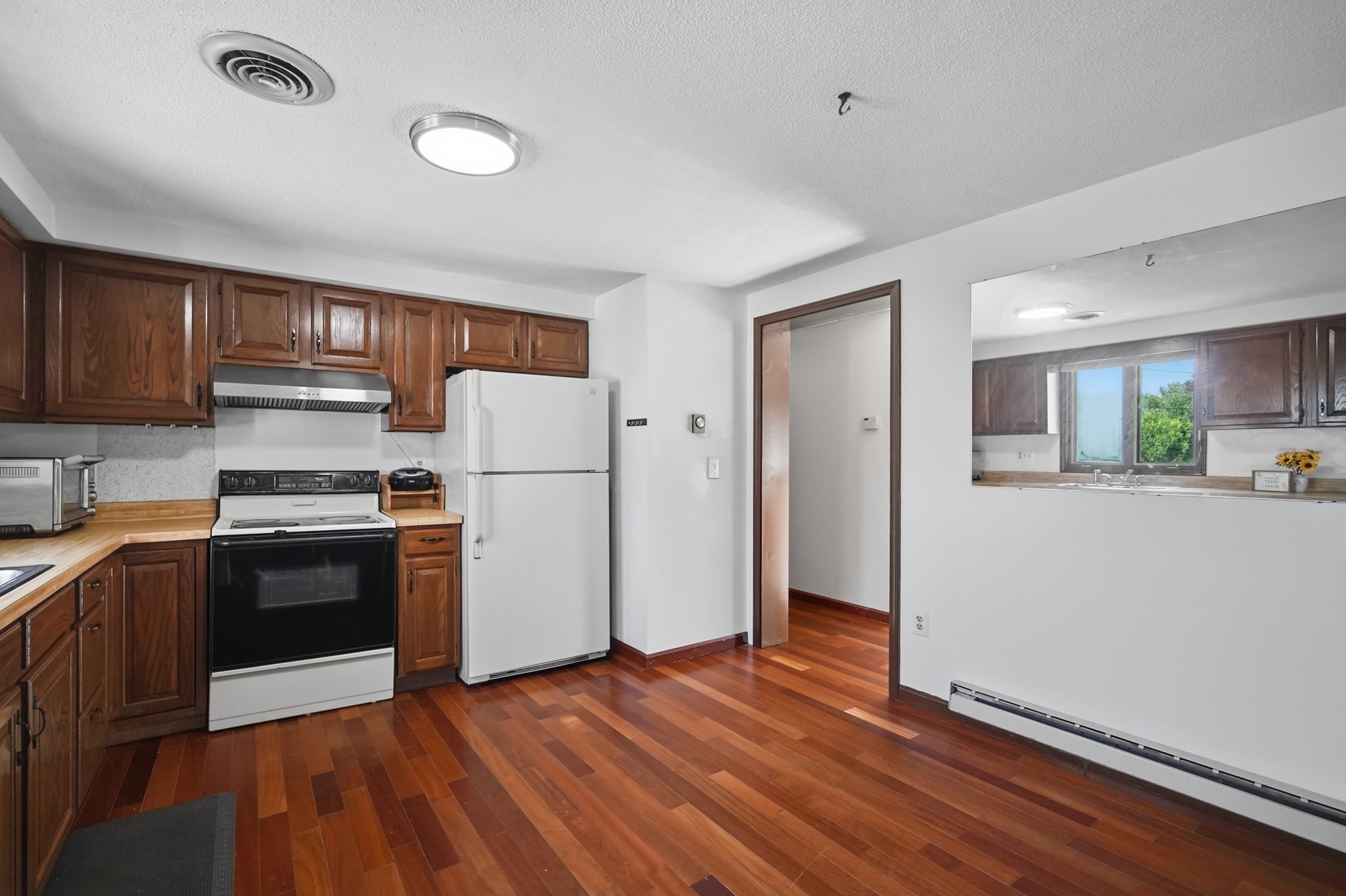 4 Baril Ln Property Photo 24