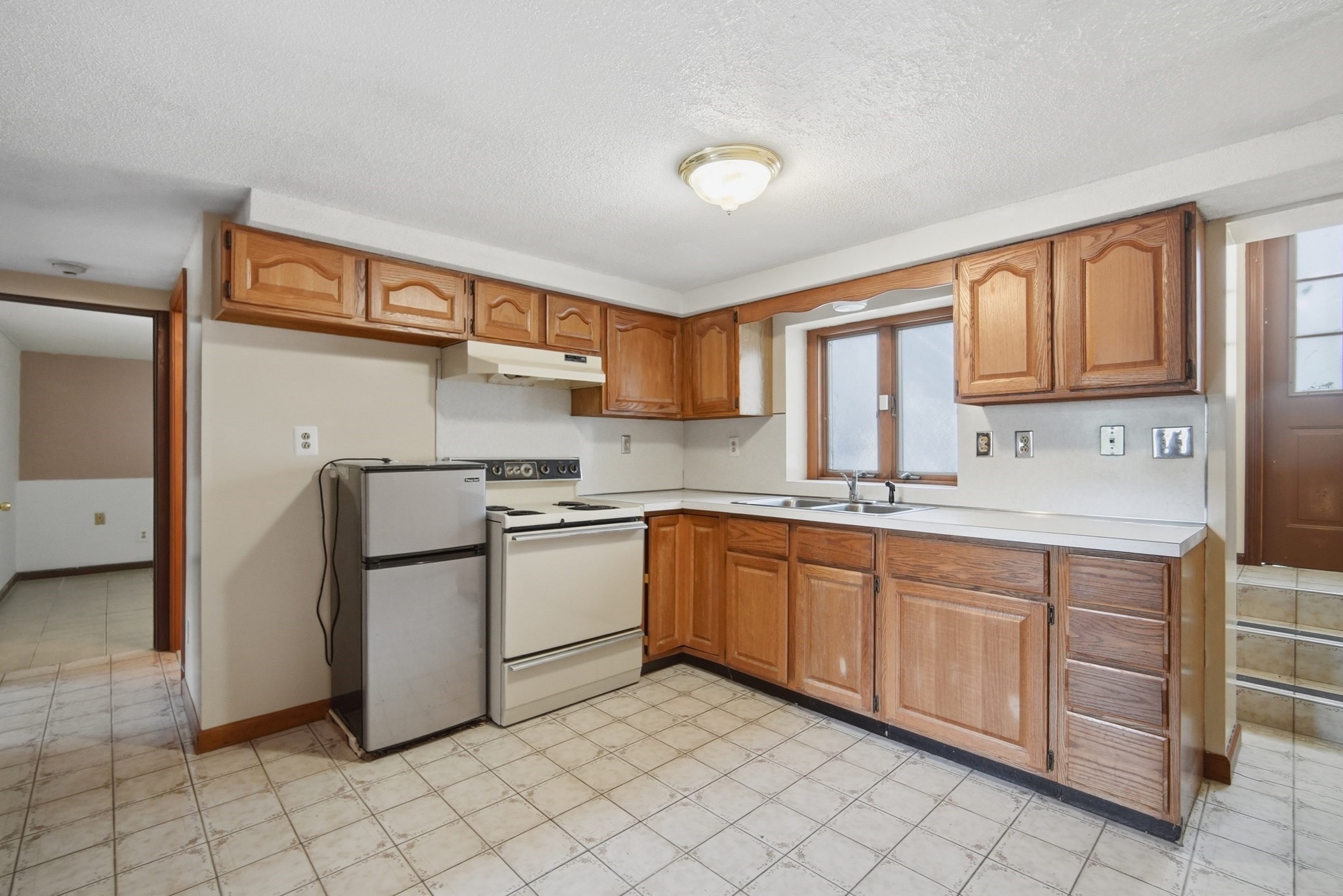 4 Baril Ln Property Photo 29
