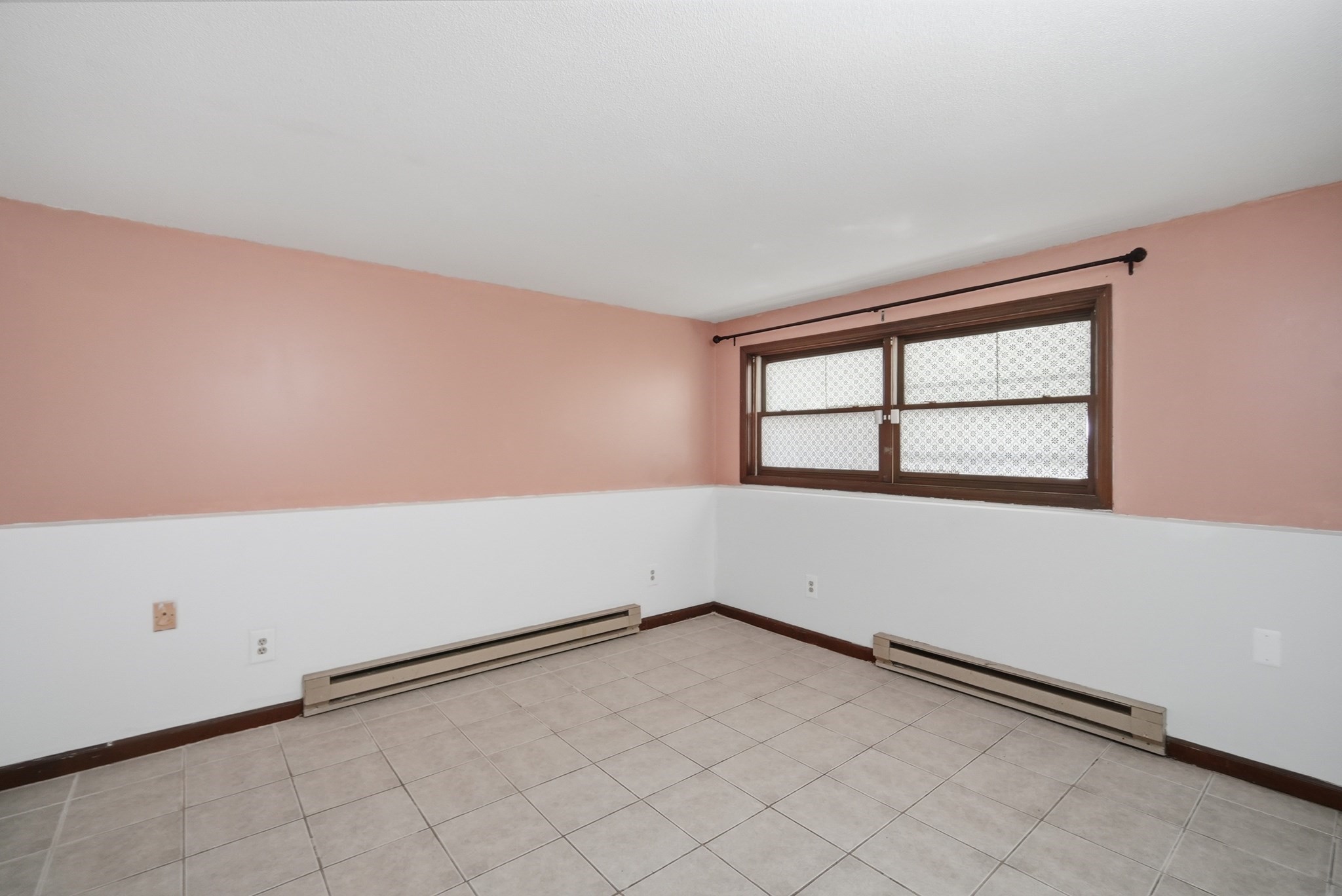 4 Baril Ln Property Photo 32
