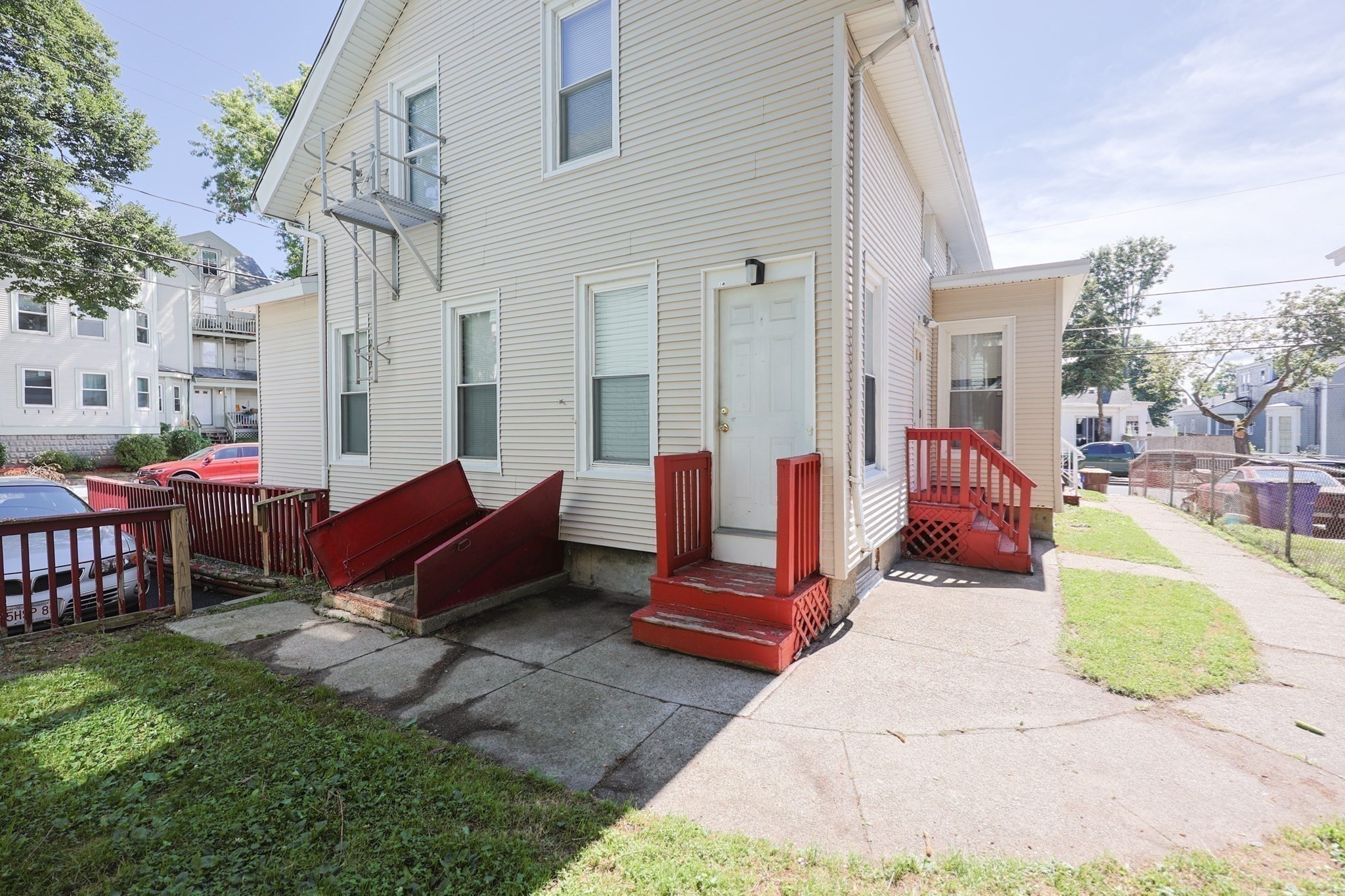 104 Grove Street Property Photo 2