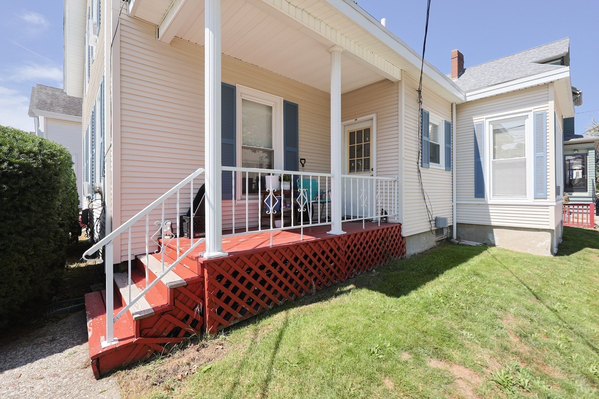 104 Grove Street Property Photo 4