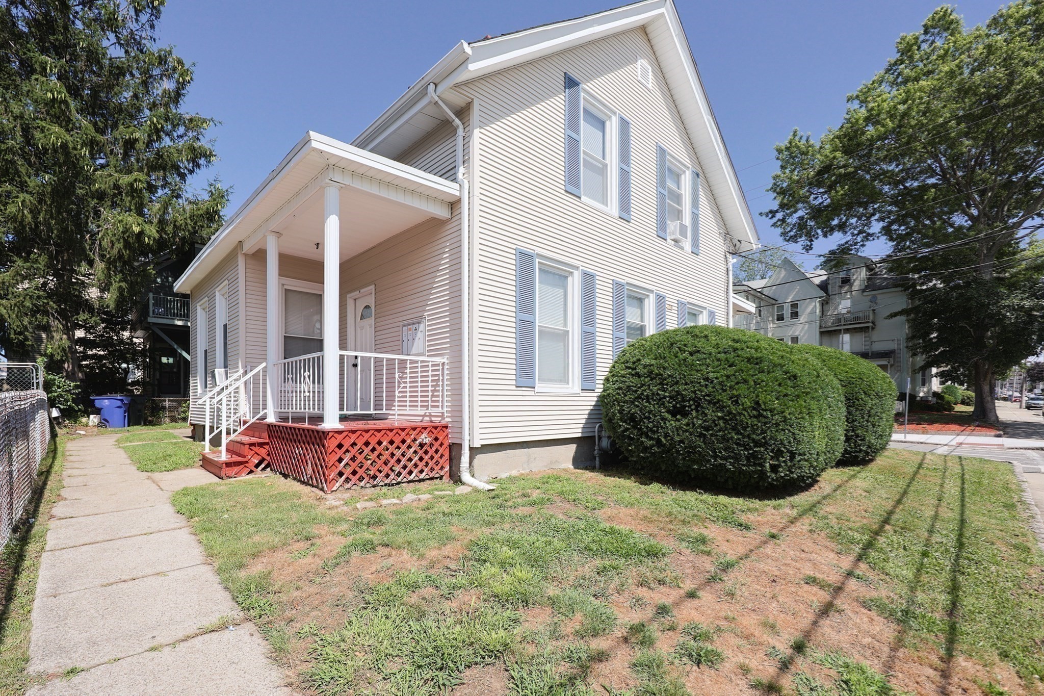 104 Grove Street Property Photo 5
