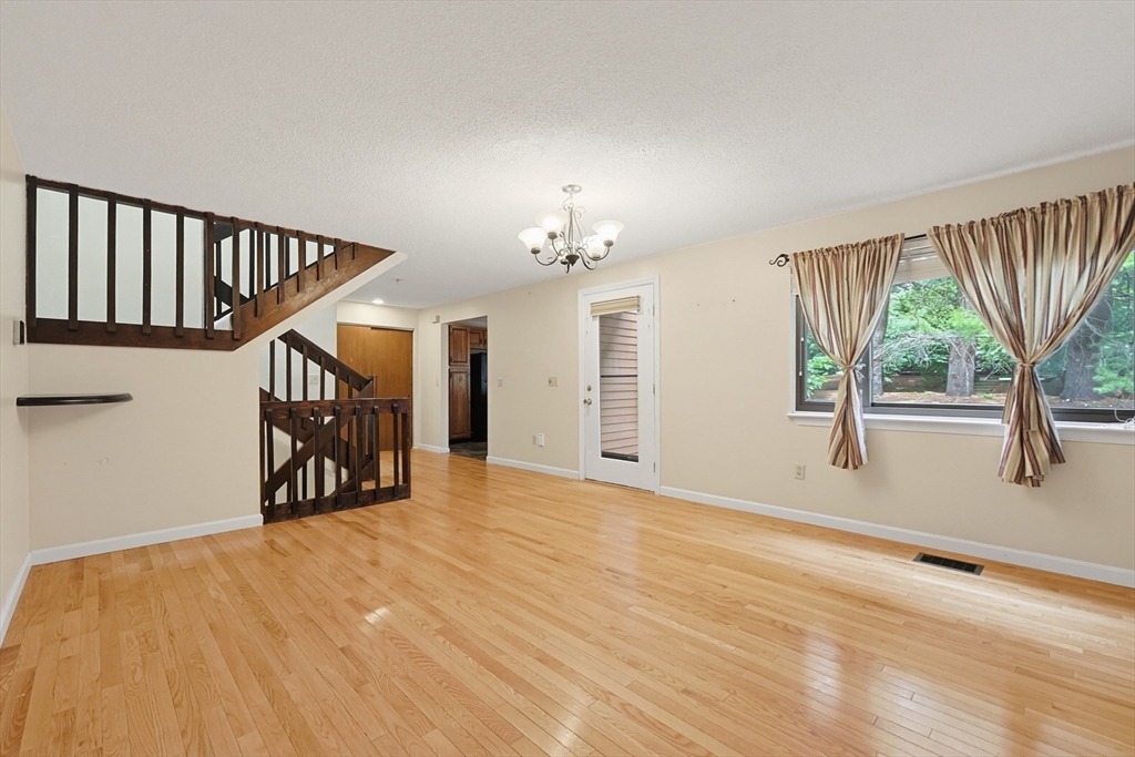 25 Country Club Ln # D Property Photo 7