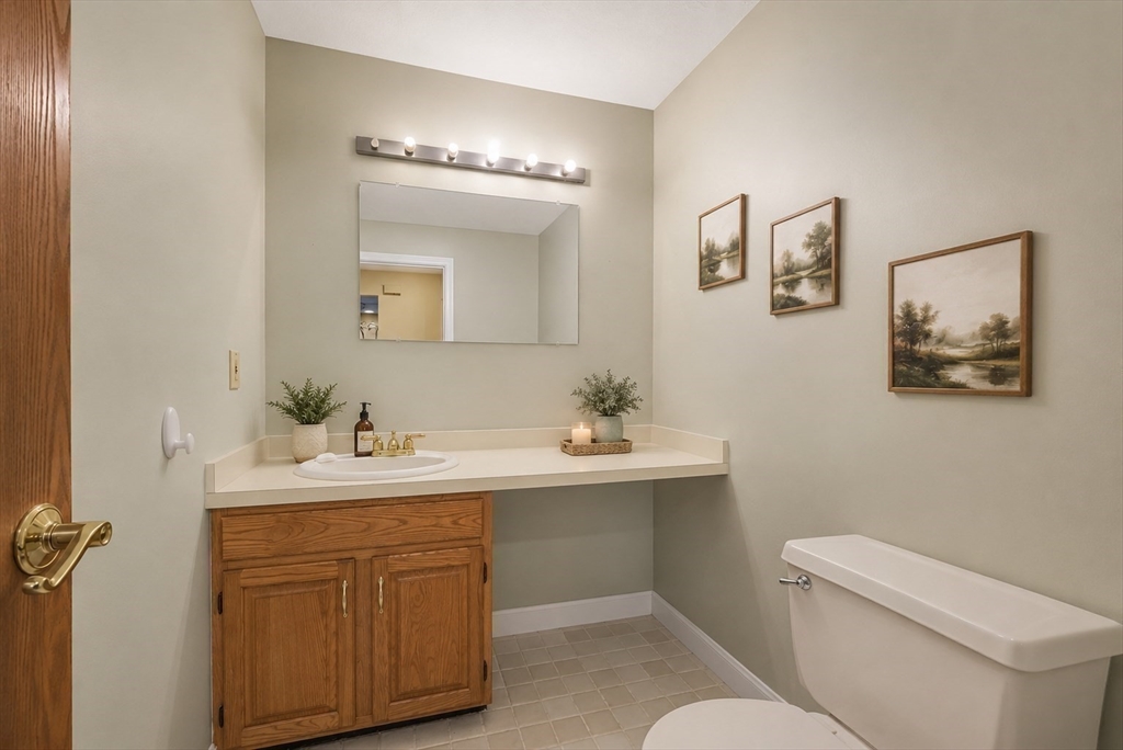 25 Country Club Ln # D Property Photo 14