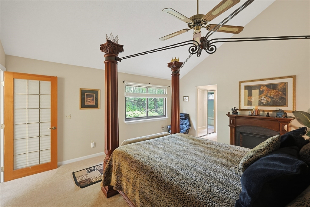 25 Country Club Ln # D Property Photo 16