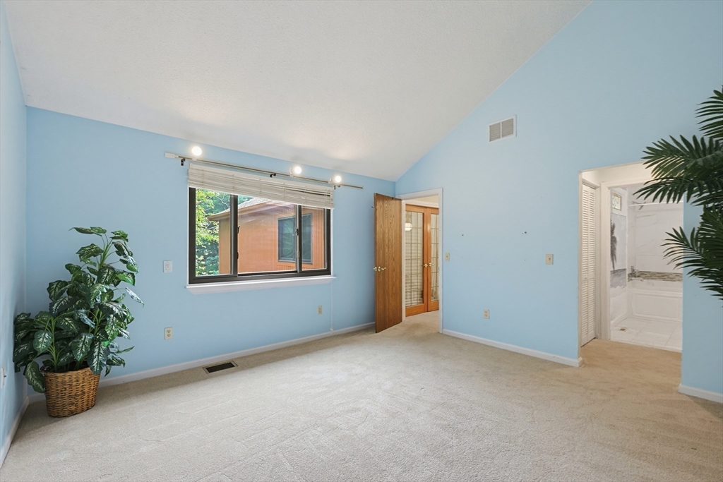 25 Country Club Ln # D Property Photo 24