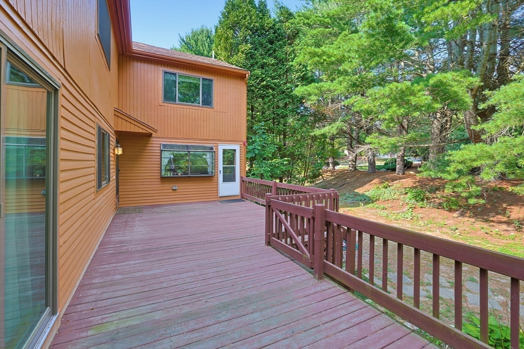 25 Country Club Ln # D Property Photo 32