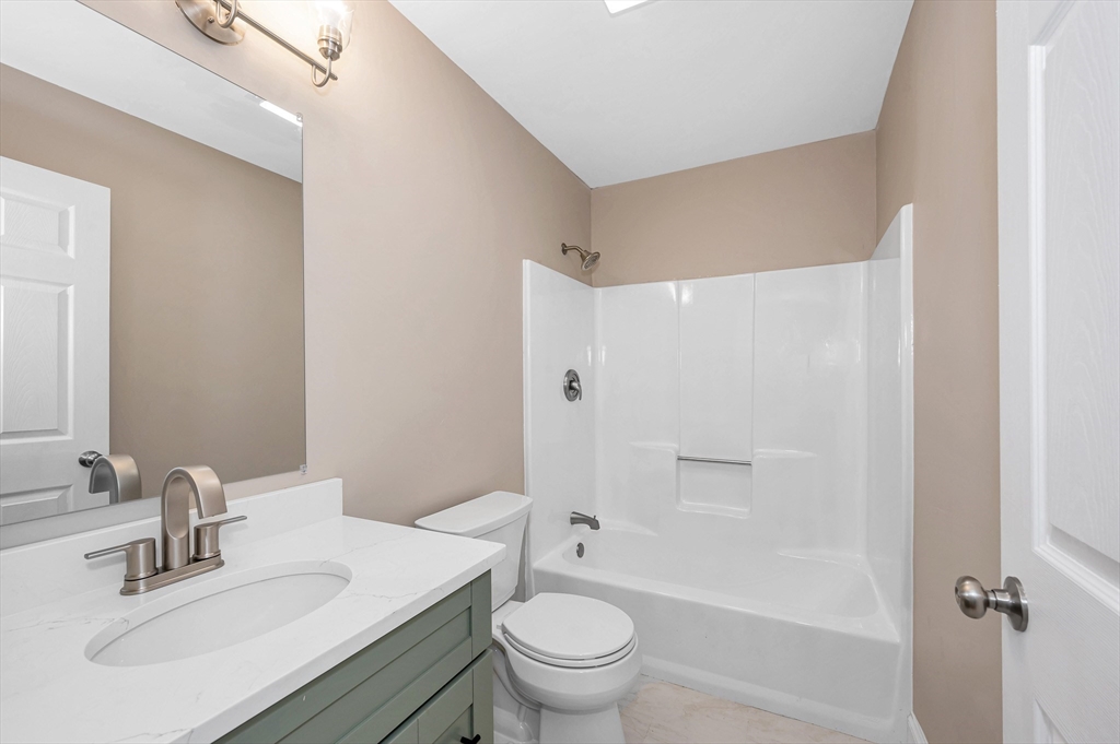 38 Farmland Rd # C Property Photo 17