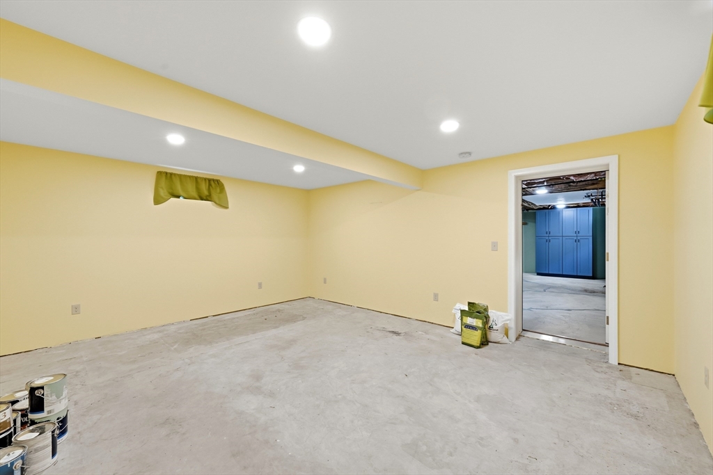 711 Chicopee Row Property Photo 28