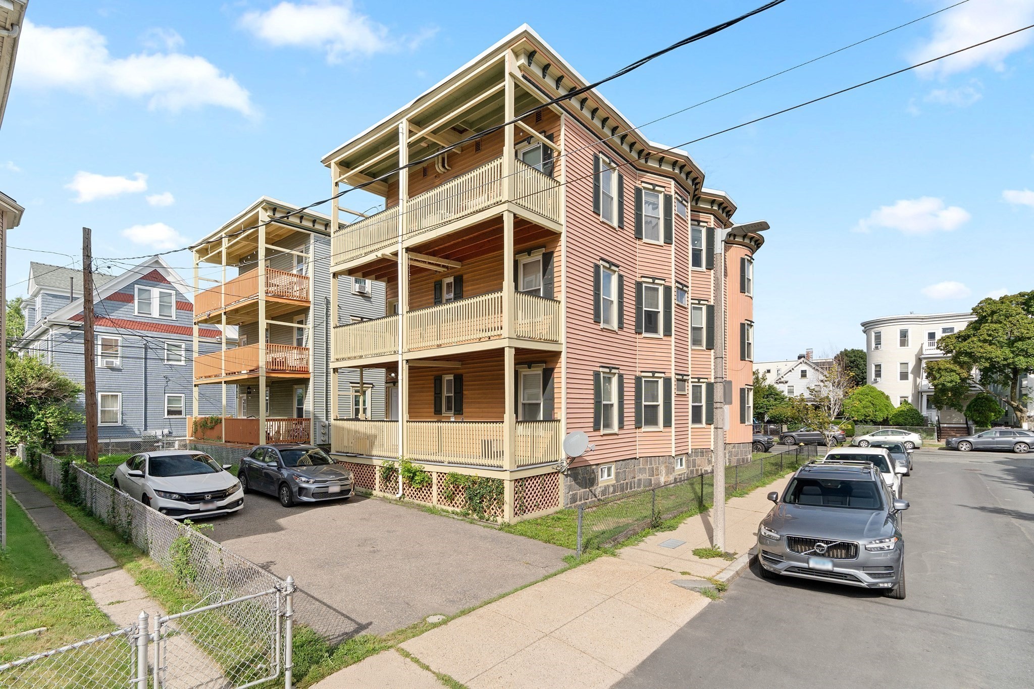 19 Pleasant St Property Photo 3