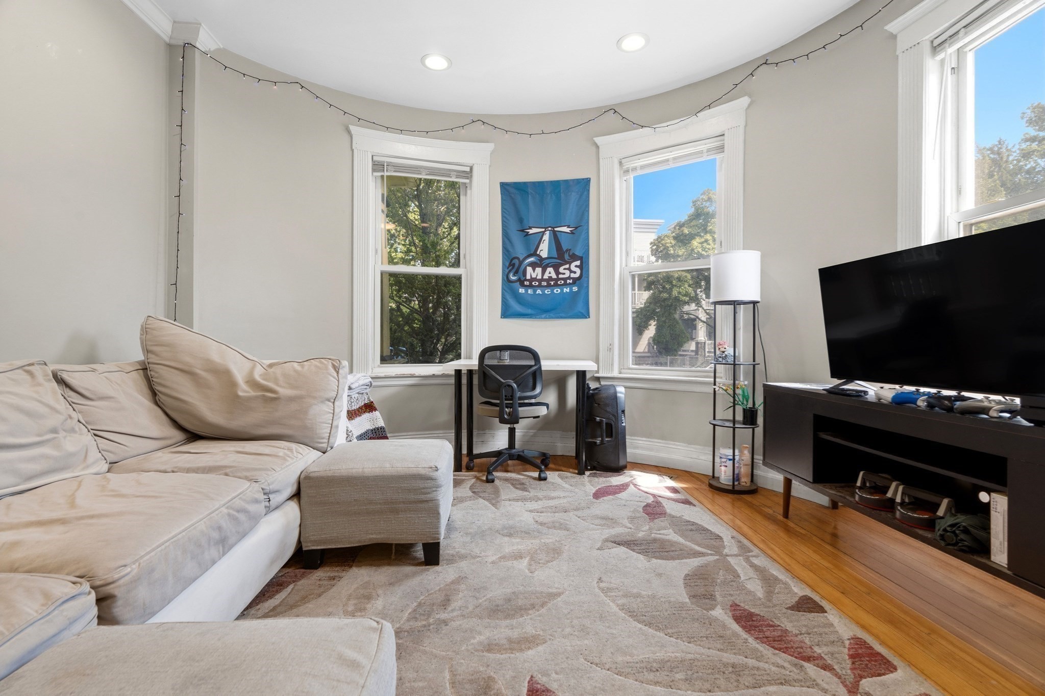 19 Pleasant St Property Photo 18