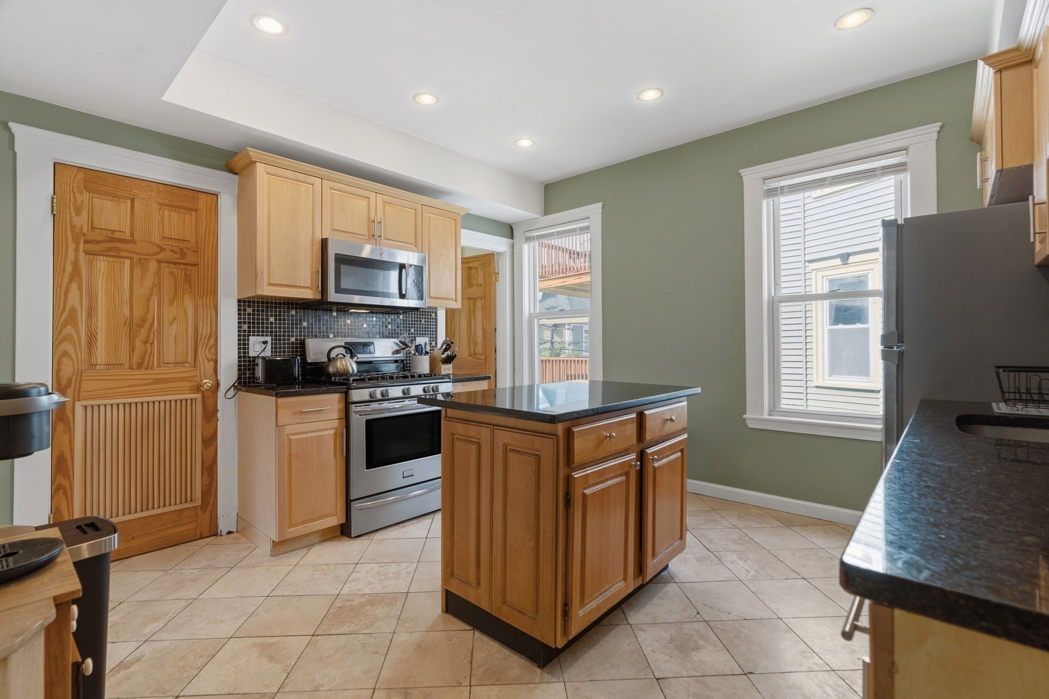 19 Pleasant St Property Photo 20