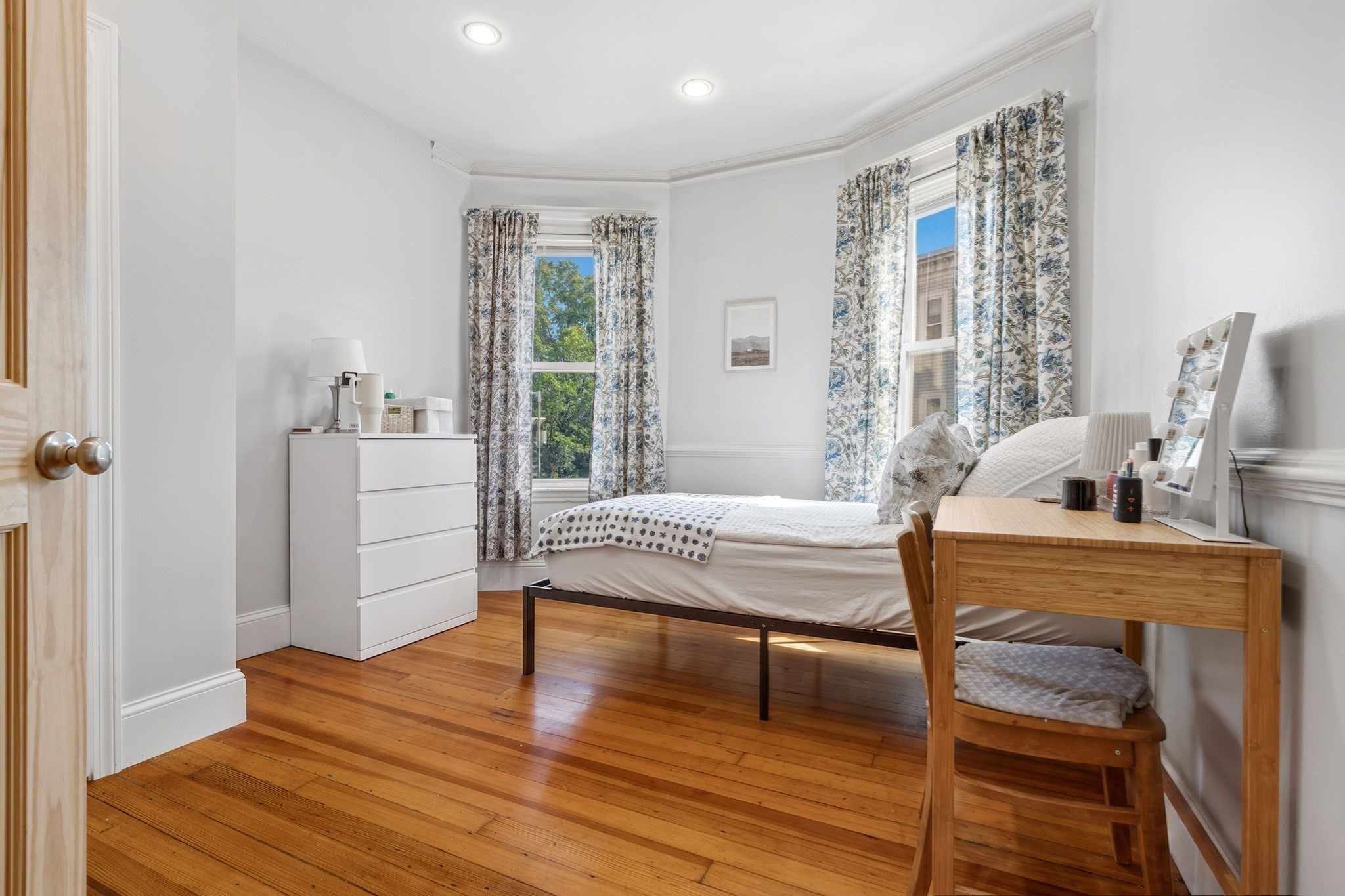 19 Pleasant St Property Photo 23