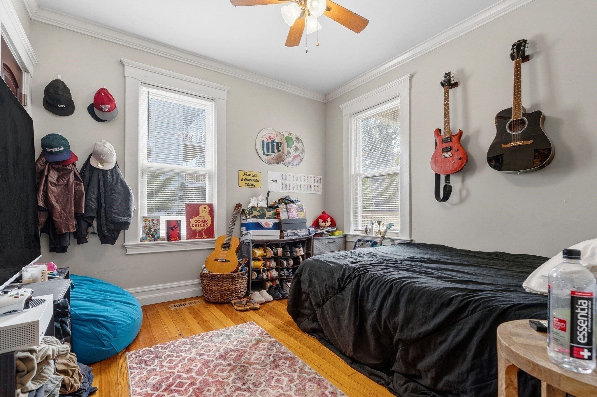 19 Pleasant St Property Photo 25