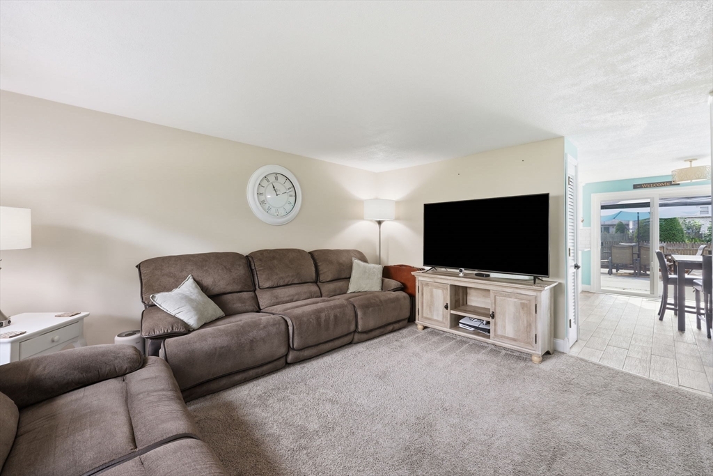 86 Corey Colonial # 86 Property Photo 6