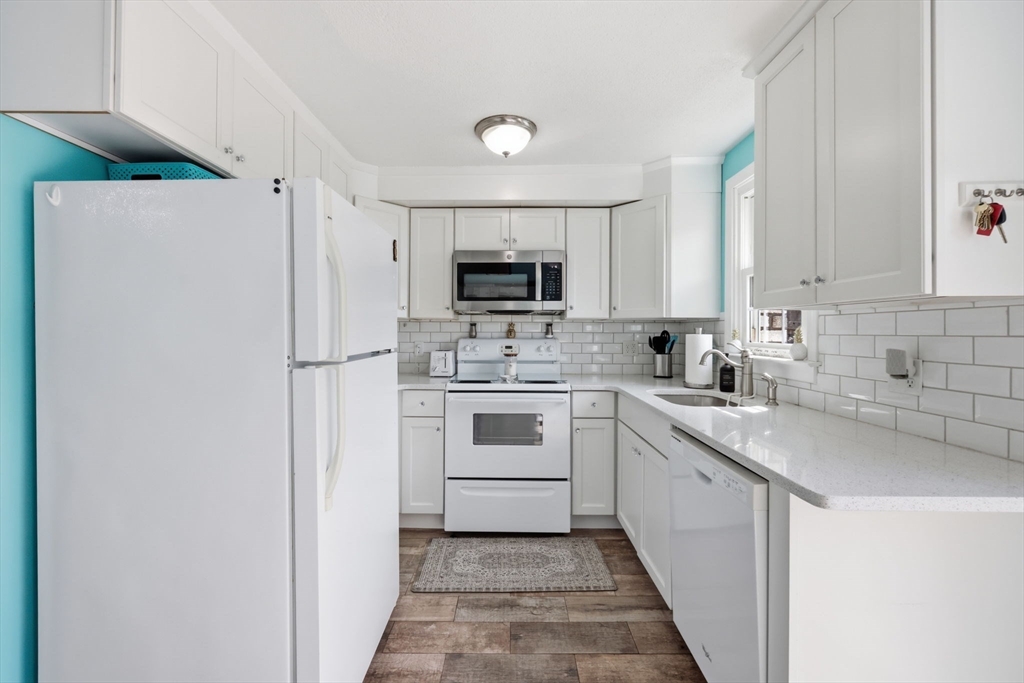 86 Corey Colonial # 86 Property Photo 12