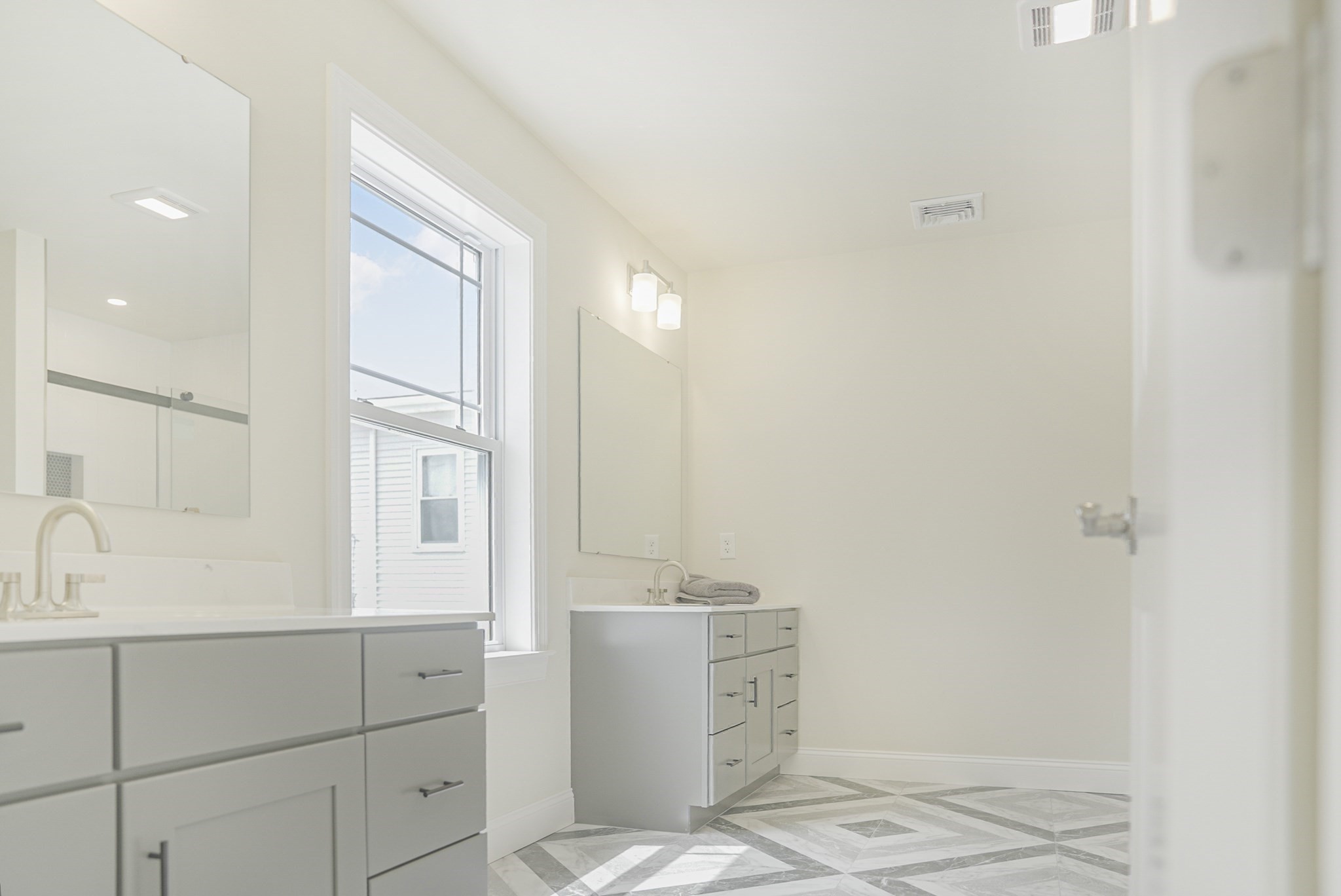 36 Floyd Street Property Photo 25