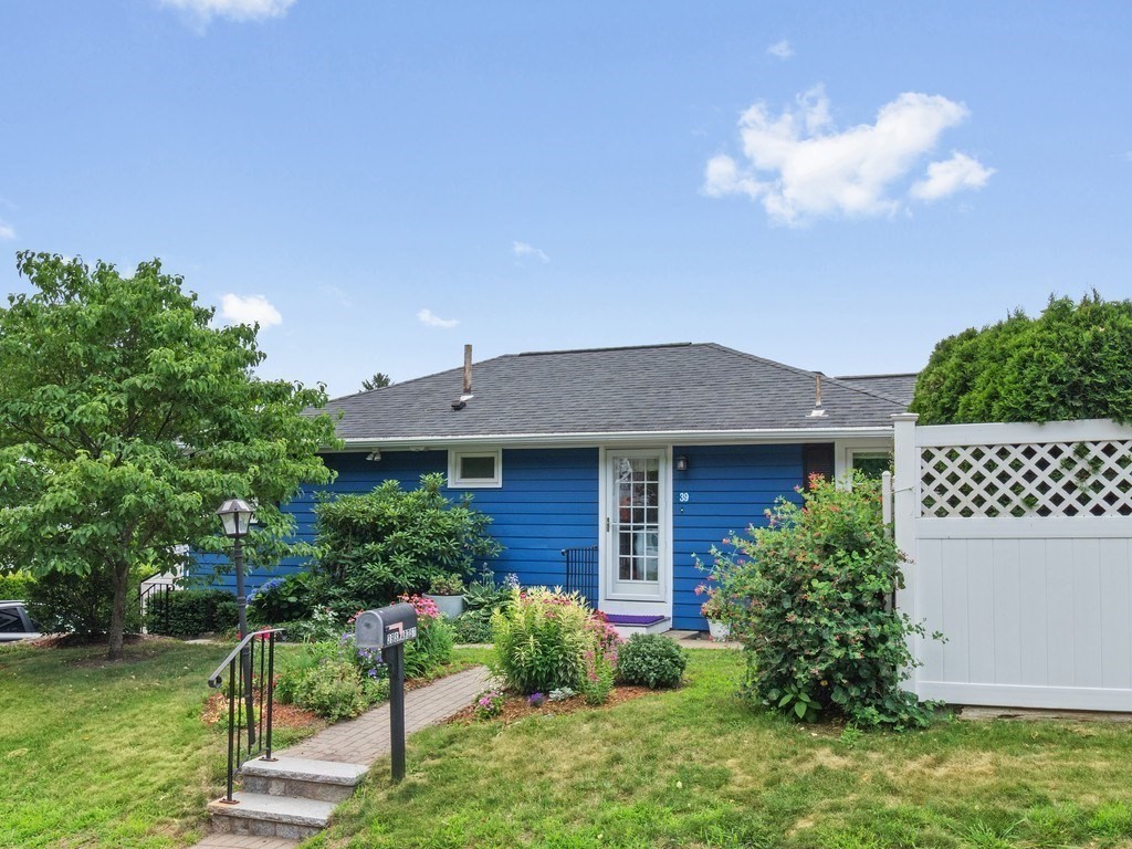 39 Smart Street Property Photo 2