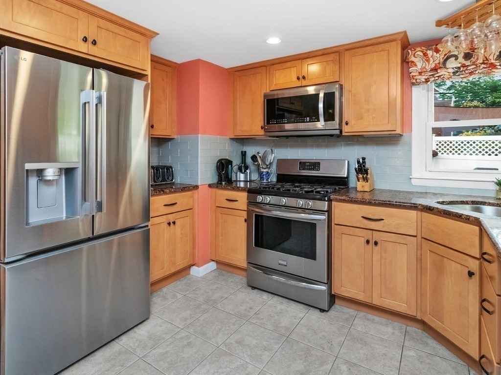 39 Smart Street Property Photo 4
