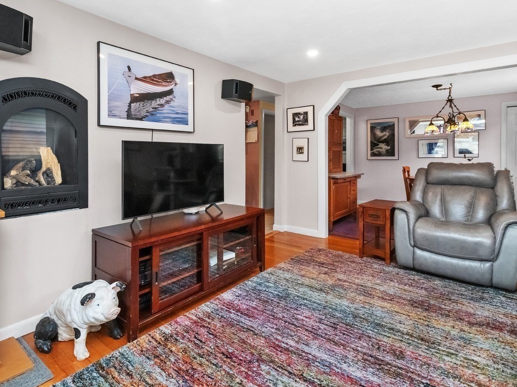 39 Smart Street Property Photo 10