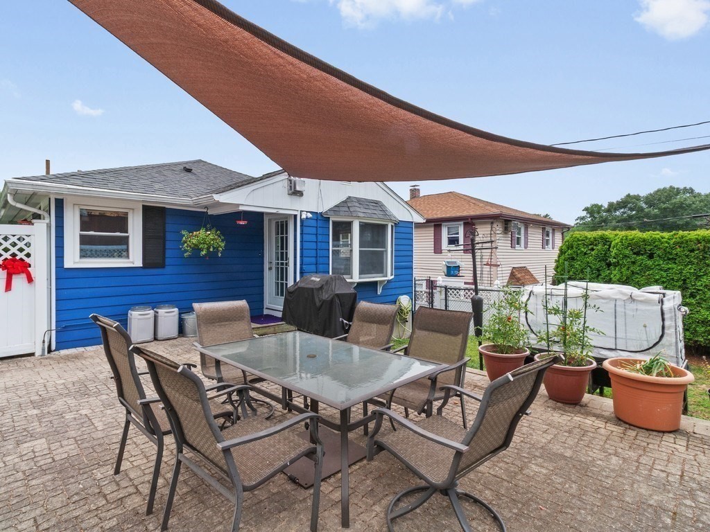 39 Smart Street Property Photo 25