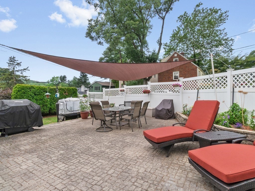 39 Smart Street Property Photo 26