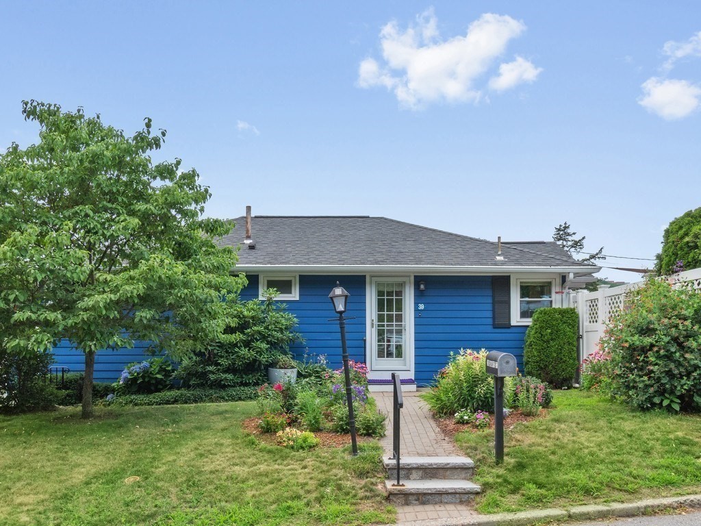 39 Smart Street Property Photo 29