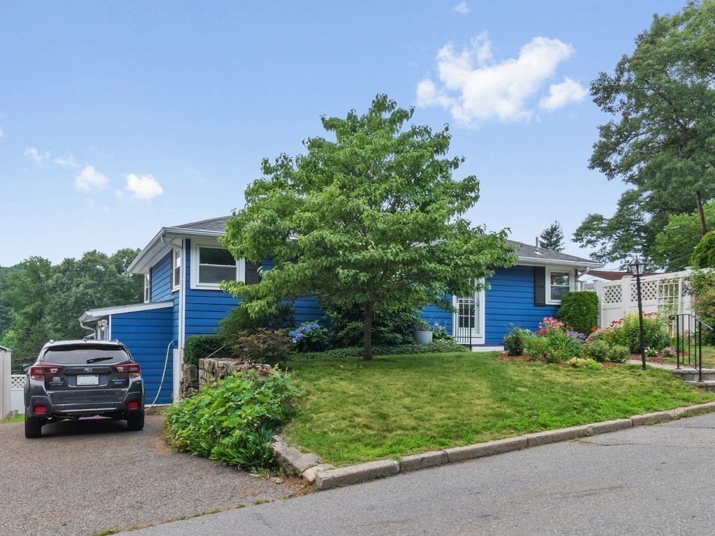 39 Smart Street Property Photo 30