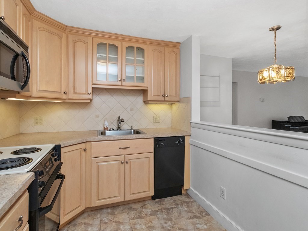 40 Whitman Road # 2 Property Photo 7