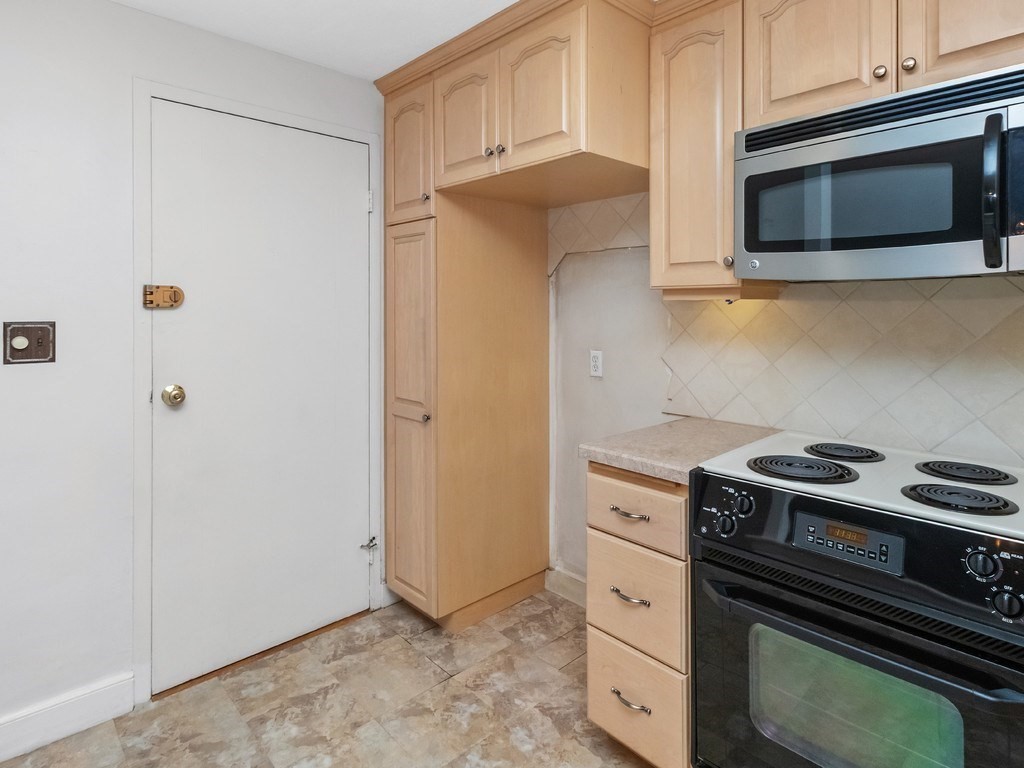40 Whitman Road # 2 Property Photo 8