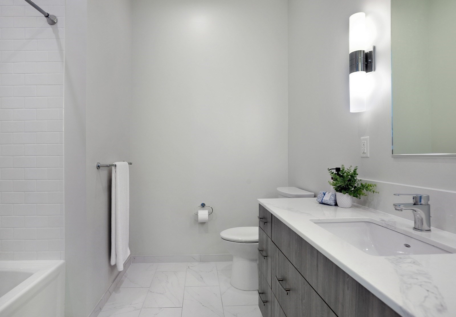 10 Shipyard Drive # 317 Property Photo 12