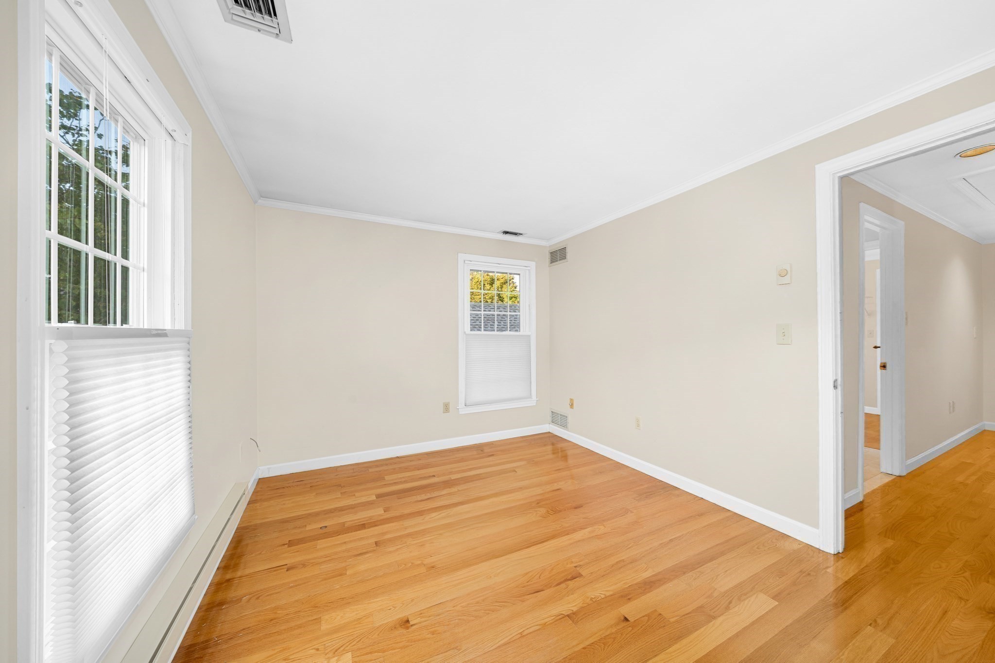 28 Essex Green Lane # D Property Photo 15