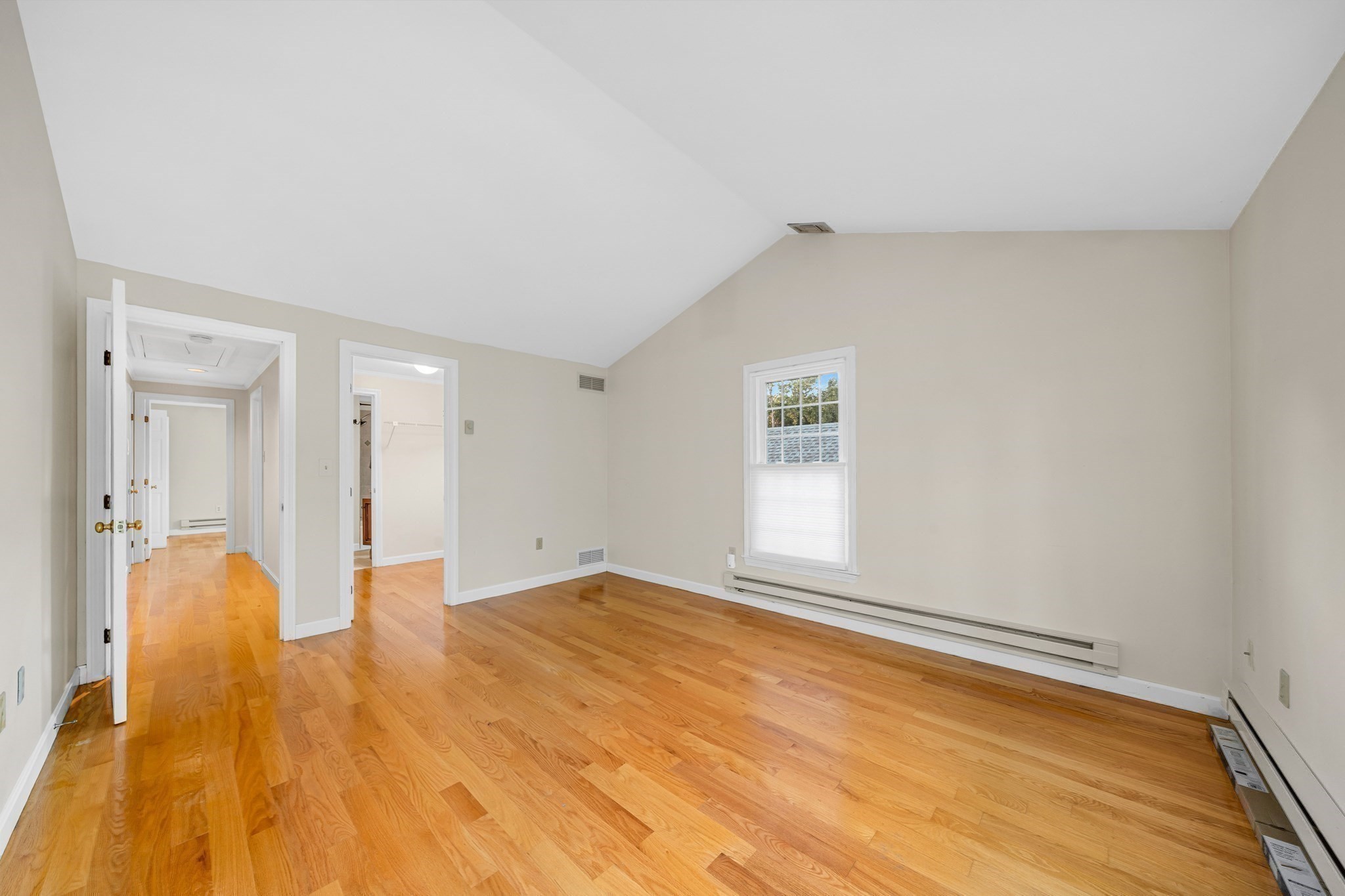 28 Essex Green Lane # D Property Photo 17