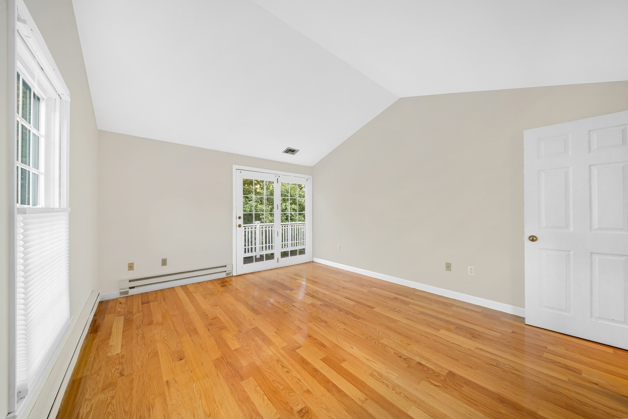 28 Essex Green Lane # D Property Photo 18