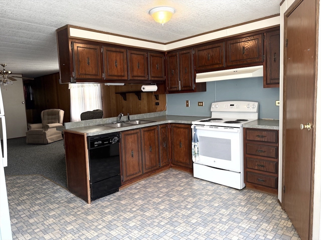 4 Fair Lane Property Photo 8