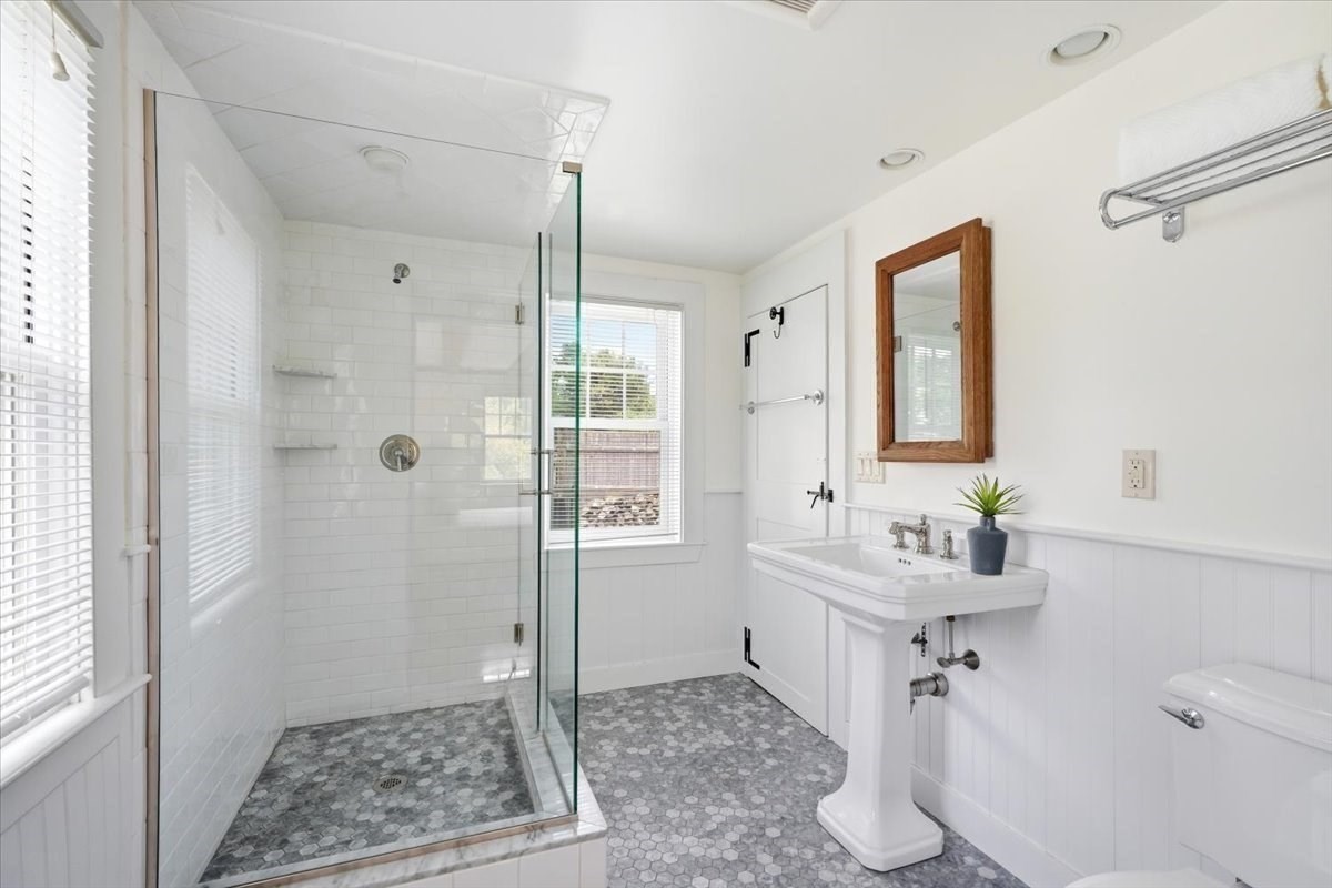 109 Elm Street Property Photo 30