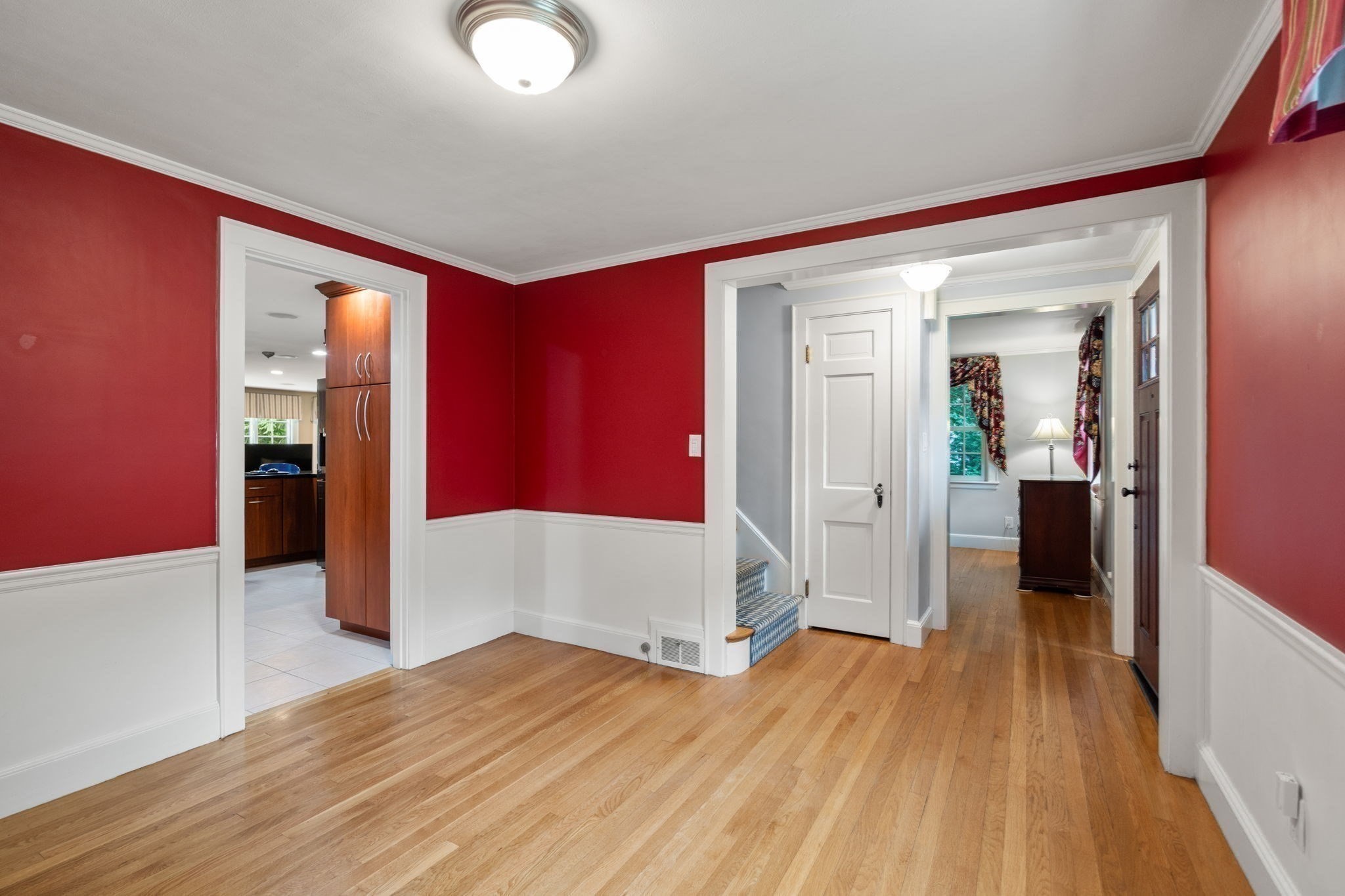 42 Sheridan Rd Property Photo 3