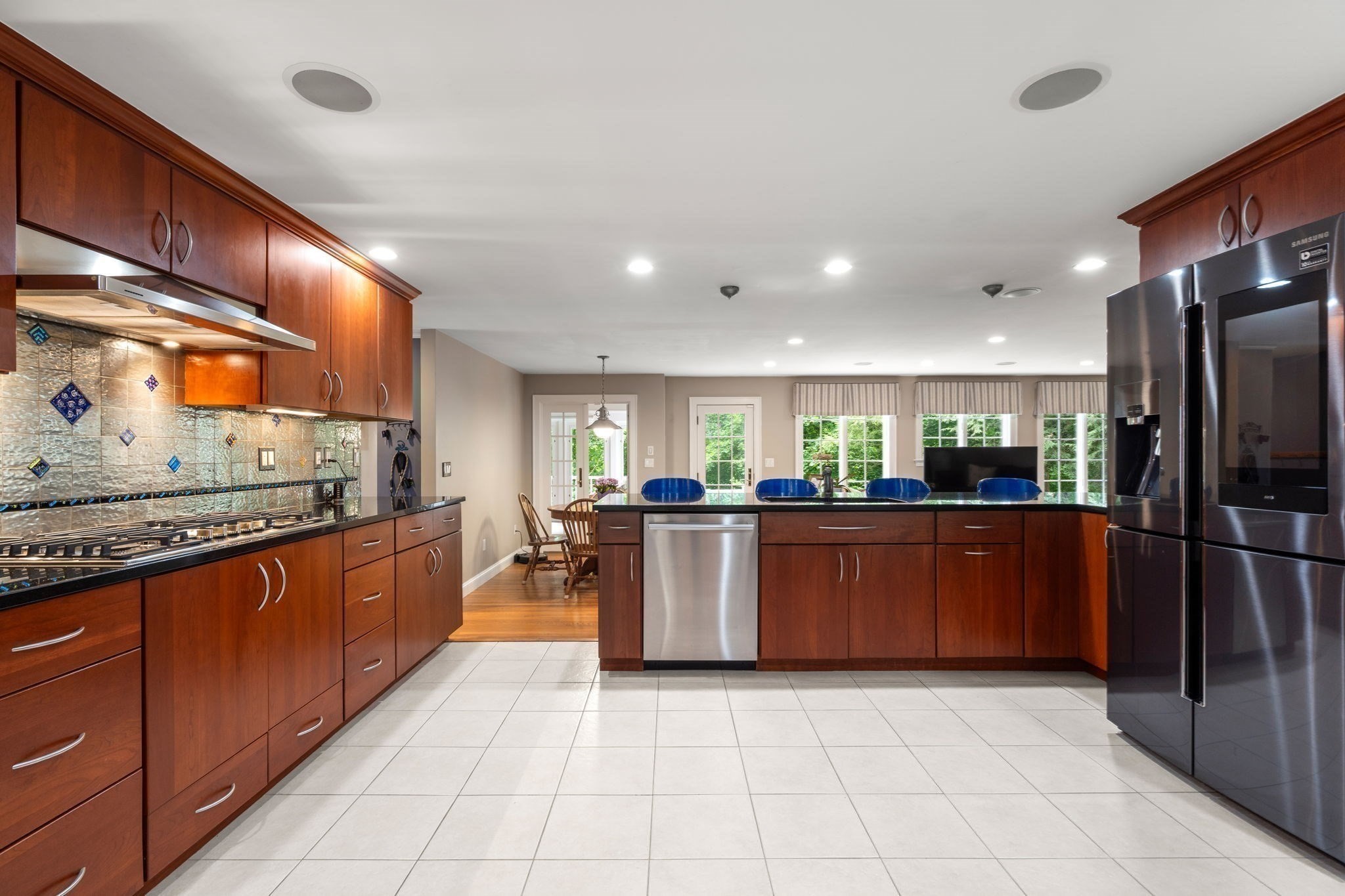 42 Sheridan Rd Property Photo 6