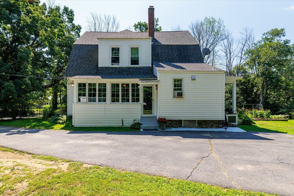 260 Worcester Road Property Photo 3