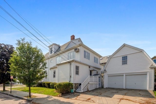 109 Bucknam St Property Photo 3
