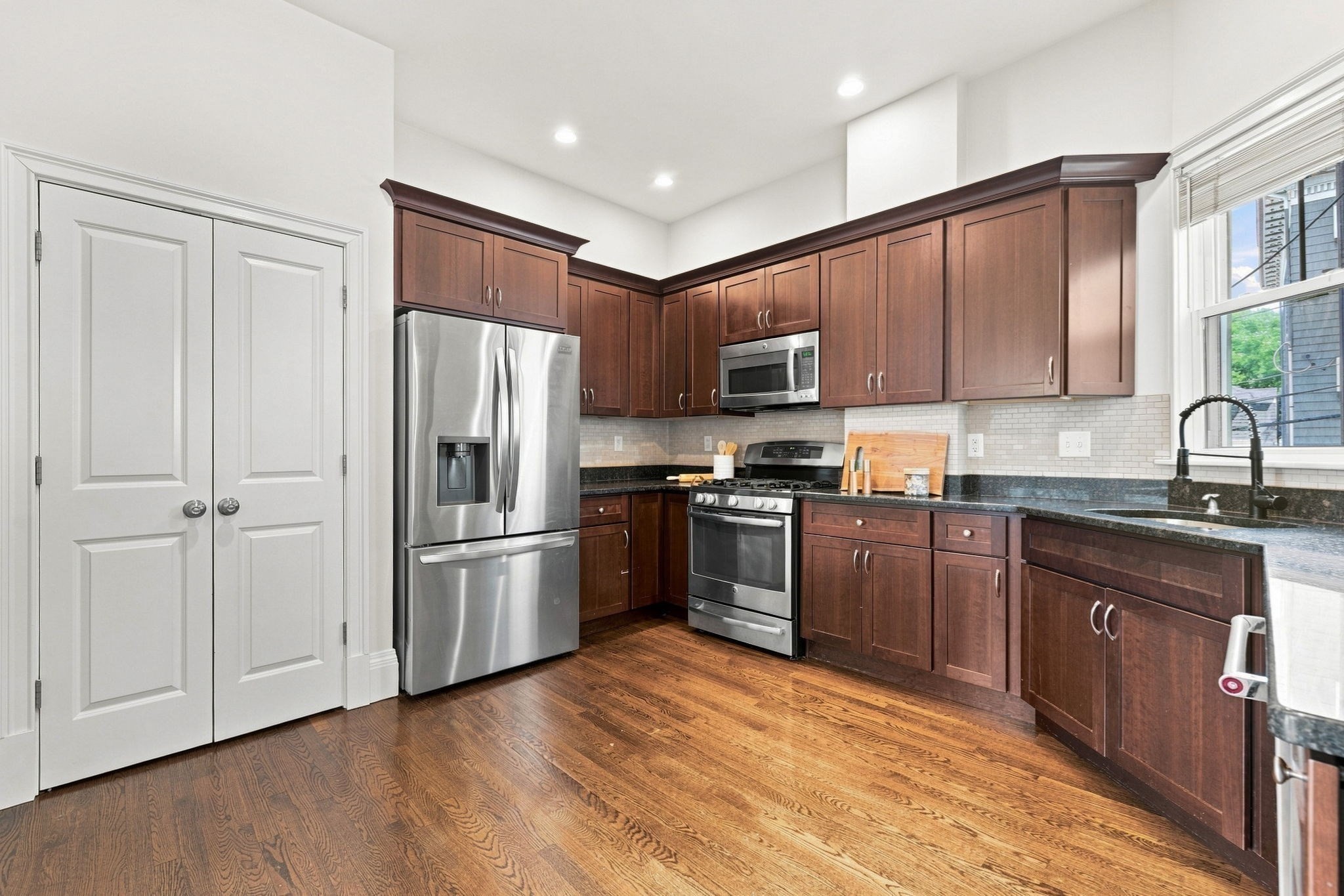 16 Thomas Park # 1 Property Photo 12