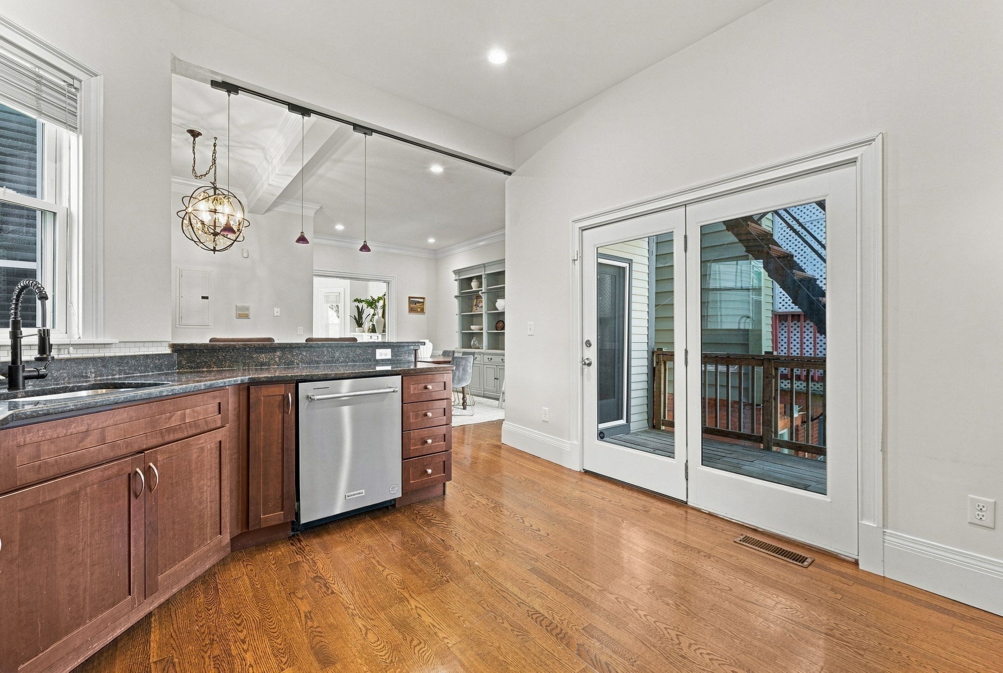 16 Thomas Park # 1 Property Photo 15