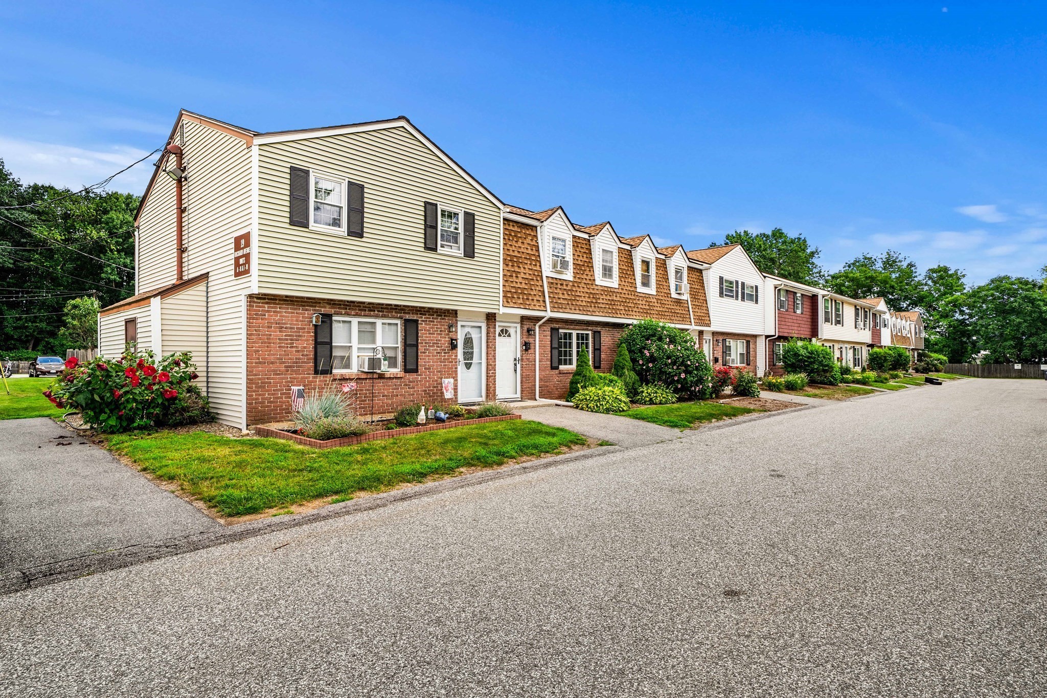 19 Orchard Ave # B Property Photo 2