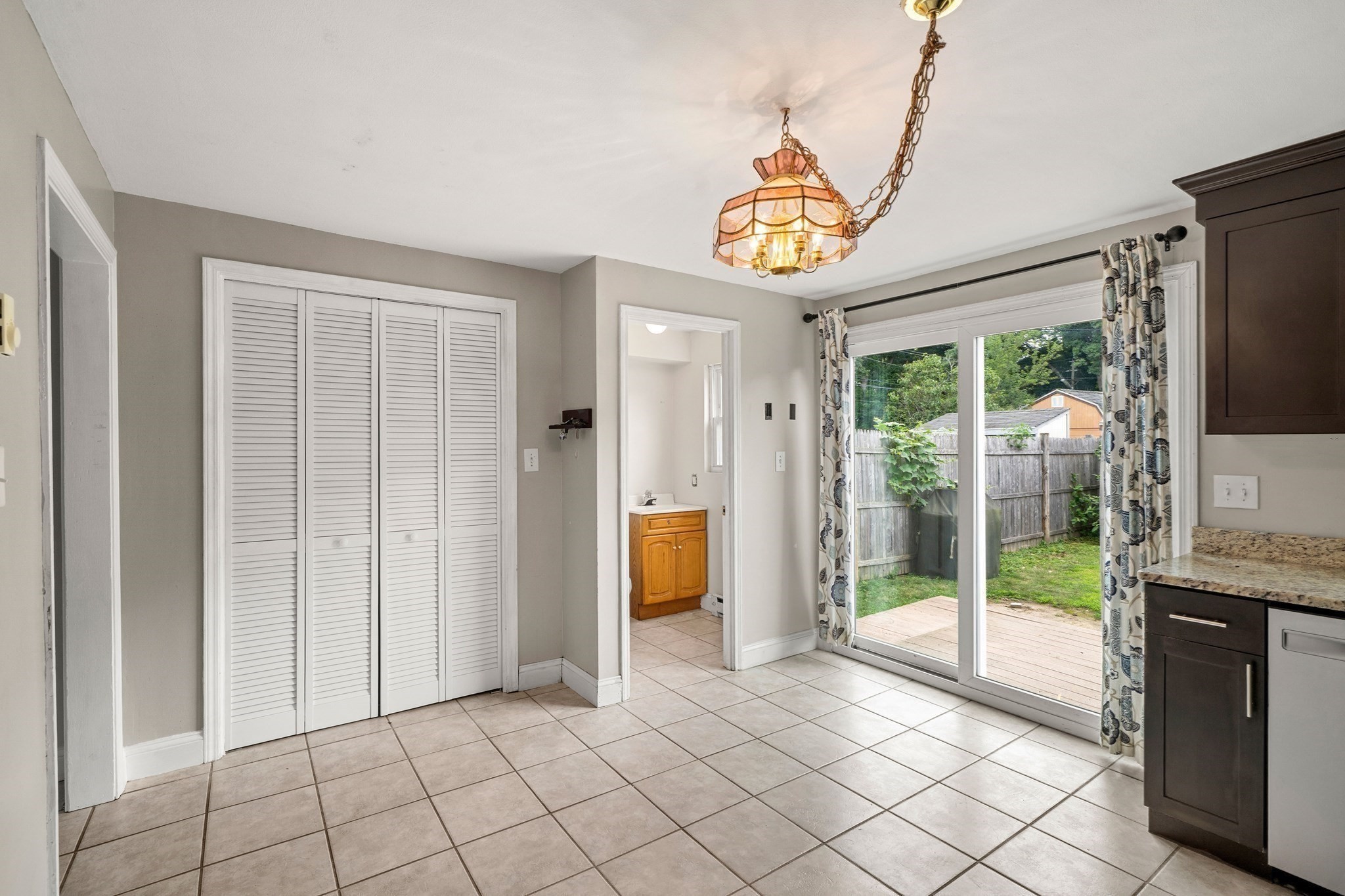 19 Orchard Ave # B Property Photo 8